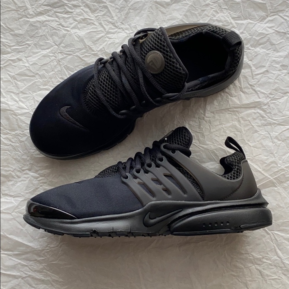 NWT Nike presto triple black running shoes - Picture 2 of 8